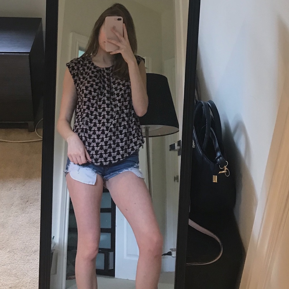 Sleeveless butterfly pattern top